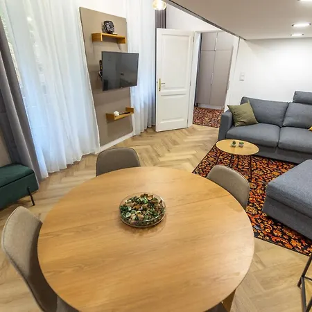 Downtown Luxury * Boedapest