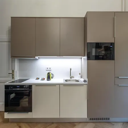 Apartment Downtown Luxury Budapest